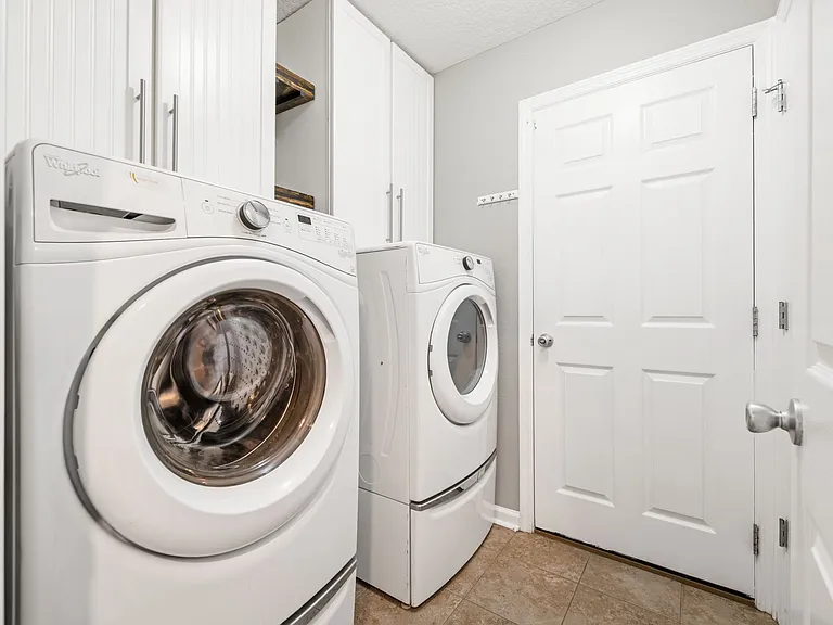 7377 Benes Trl — Photo 29
