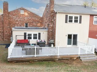 535 Haverhill St APT 4, Rowley, MA 01969