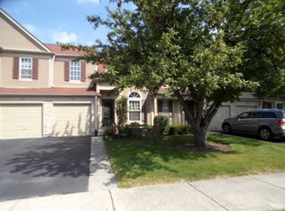 104 Peach Tree Ln #104, Westmont, IL