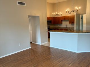 3328 Laurel Dale Dr, Tampa, FL 33618
