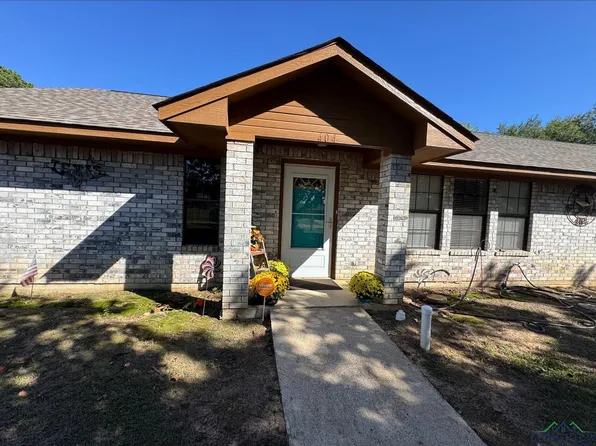 404 Joyner St, Omaha, TX 75571