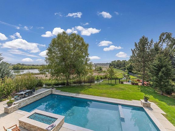 3rd image of 2902 S Brookwater Ln