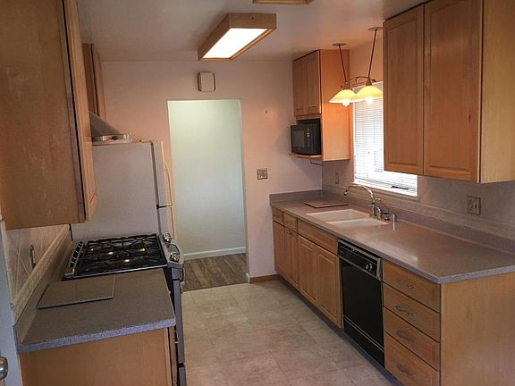 Lamore Kitchen 4