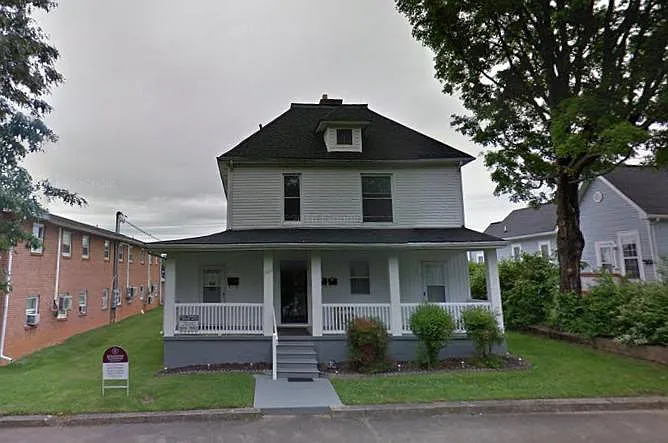 W Maple St, Johnson City — Photo 1