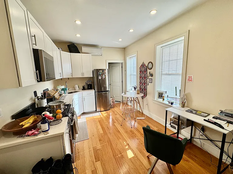 3 Edwin St #1 — Photo 10