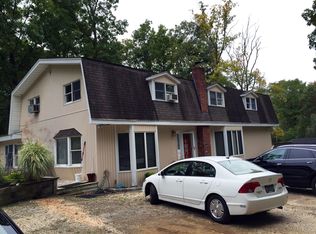 214 Bagatelle Rd, Melville, NY 11747