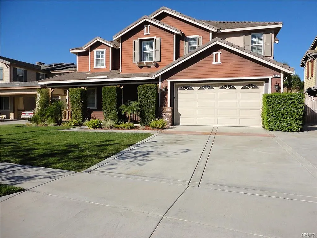 5 bed, 3808 sqft, $4,800 — Photo 2