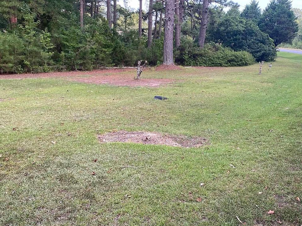 2nd image of 691 Beatty Rd