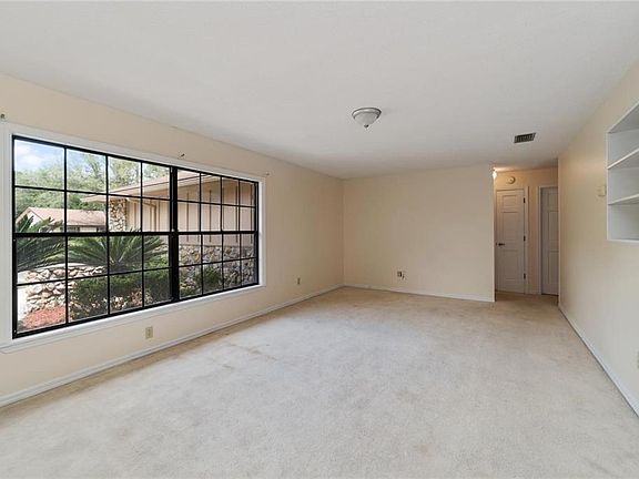 4th image of 730 Yorkshire Dr