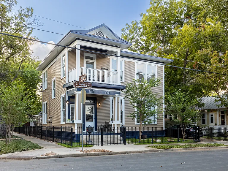 500 Madison St — Photo 30