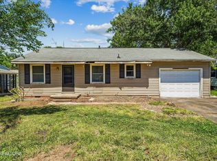 310 Defoe Cir, Maryville, TN 37804