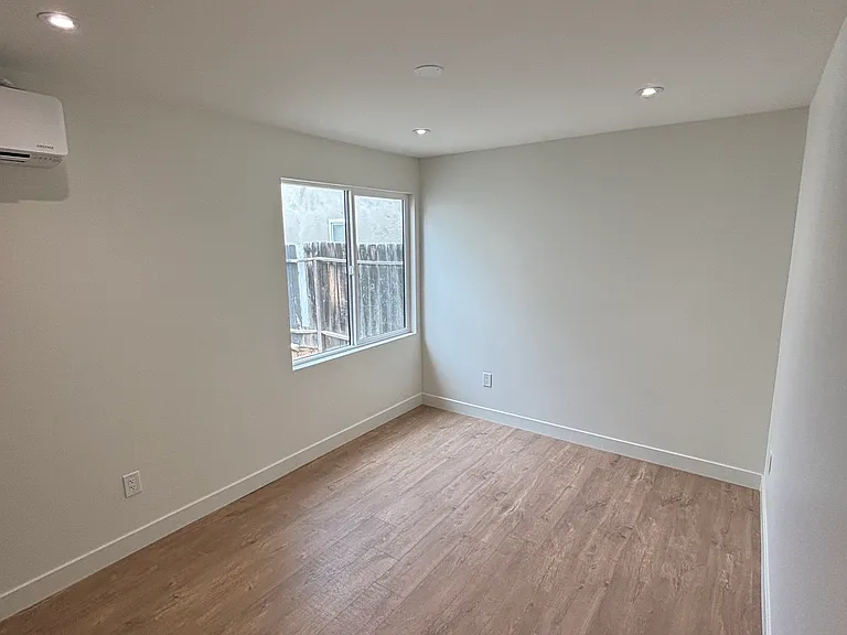 4052 Sequoia St — Photo 2