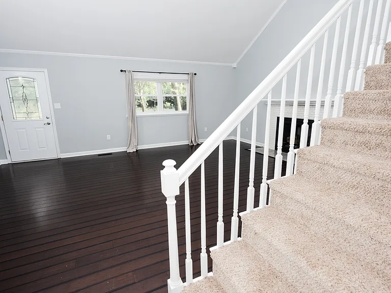 512 Haywood Creek Dr — Photo 12