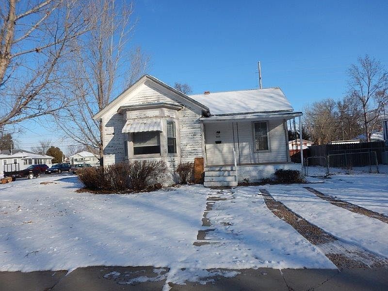 1st image of 303 E 11th St