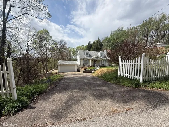 411 Fairview Heights Dr, Toronto, OH 43964