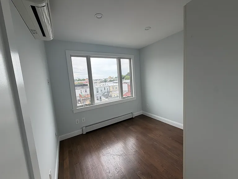 23-35 35th St #2 — Photo 10