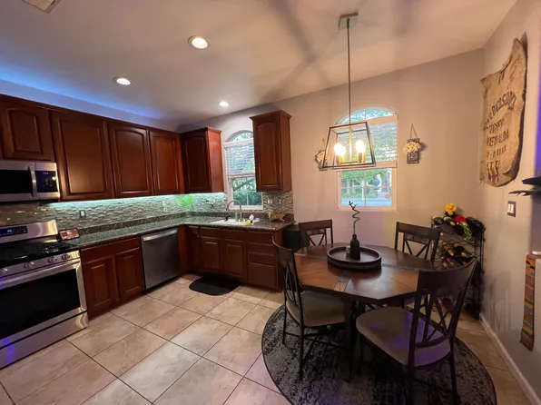 2834 Stonegate Dr, West Sacramento, CA 95691