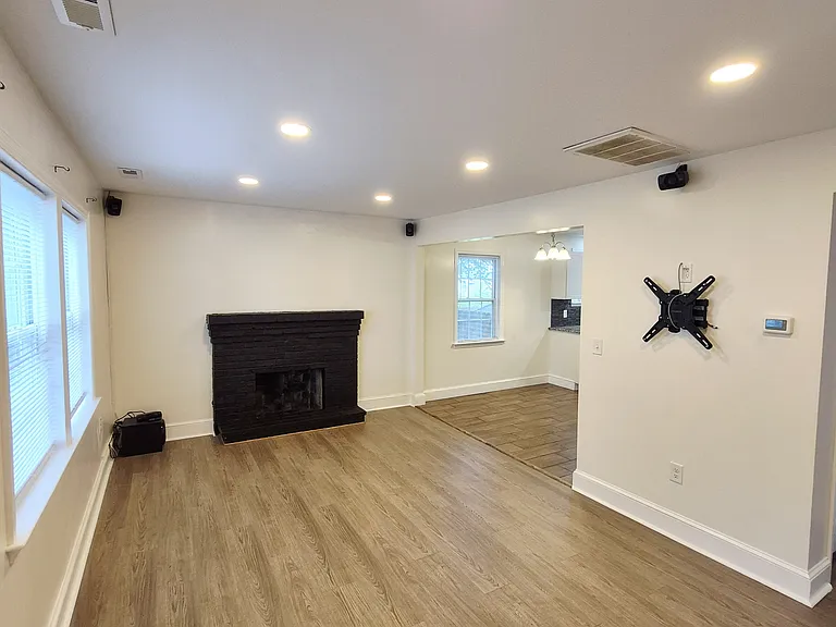 115 Slagle Ave — Photo 3