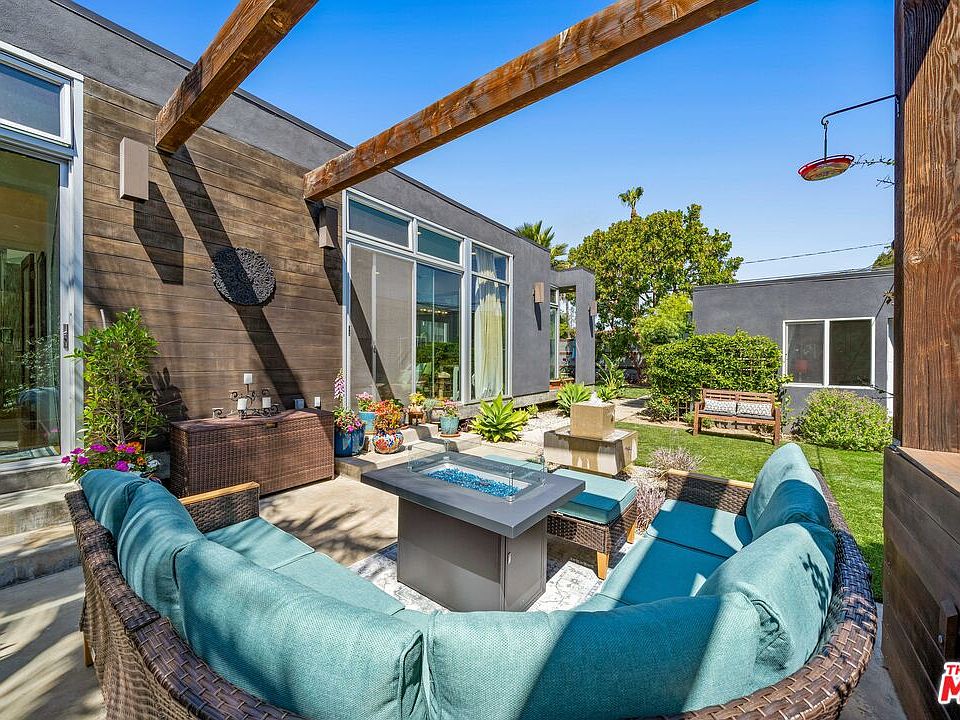 1st image of 2817 Virginia Ave