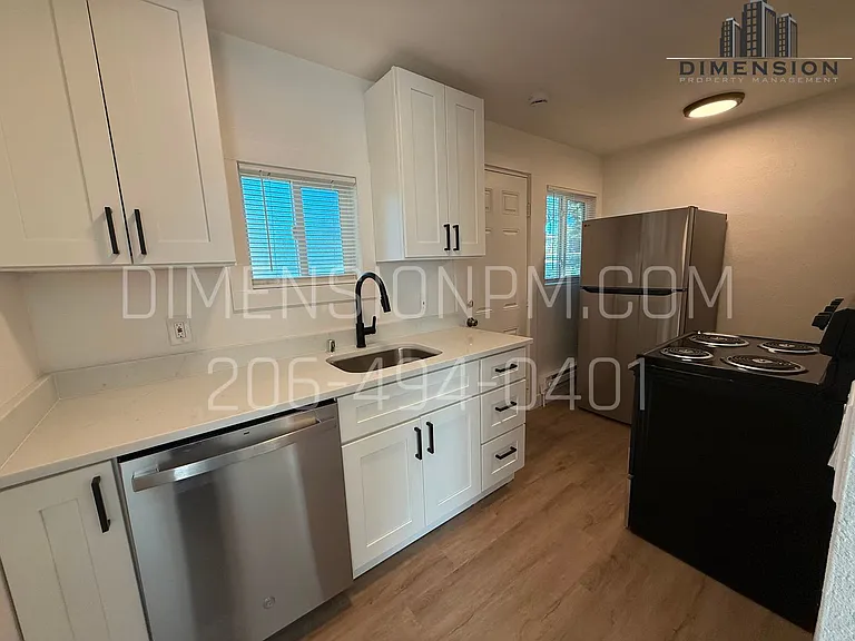 Skyway Apartments — Photo 9
