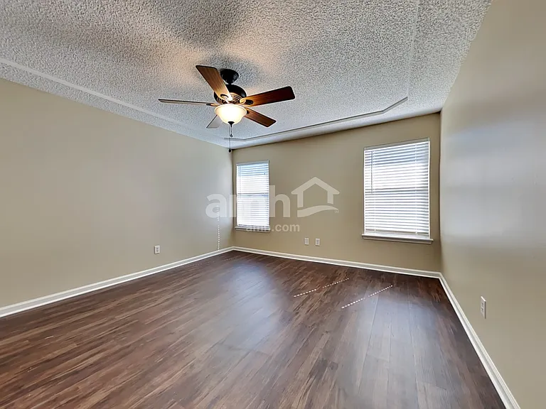 2523 Sandhaven Ct — Photo 9
