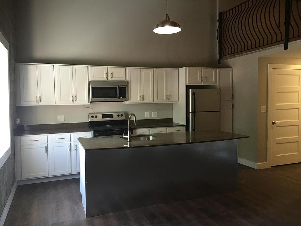 2nd image of 108 Adams St APT 212