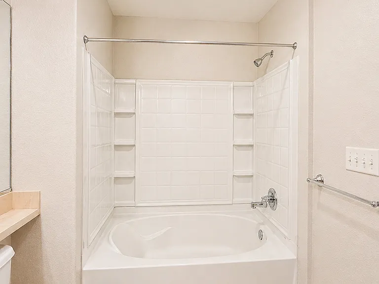 1121 40th St #4401 — Photo 15