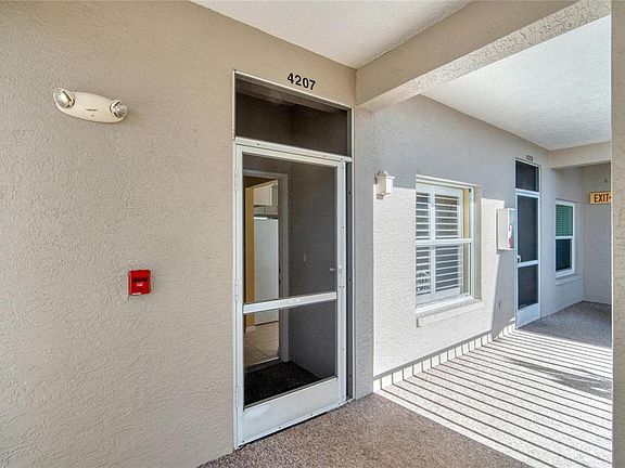 3rd image of 9610 CLUB SOUTH CIRCLE # 4207
