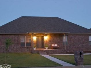 8221 Nora Ln, Sherwood, AR 72120