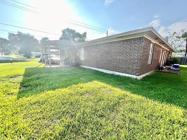 4023 Avenue Q 1/2 — Photo 31
