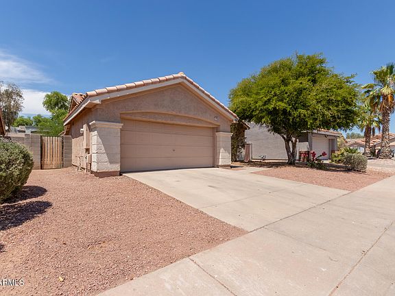 3rd image of 9946 W MACKENZIE Drive