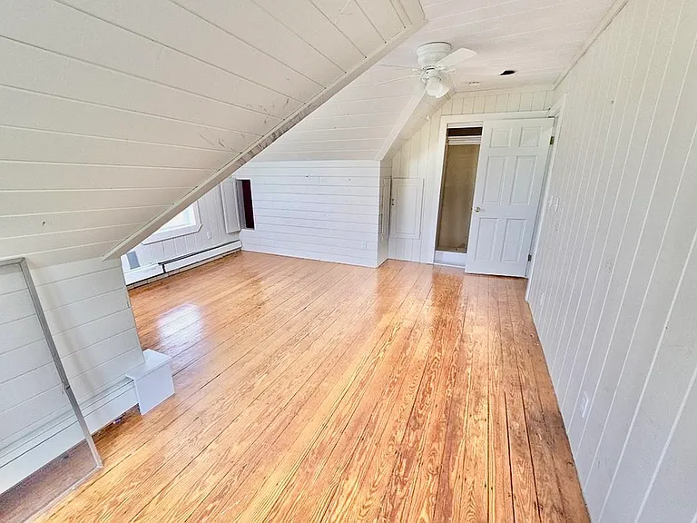 42 Grampian Way #3 — Photo 8