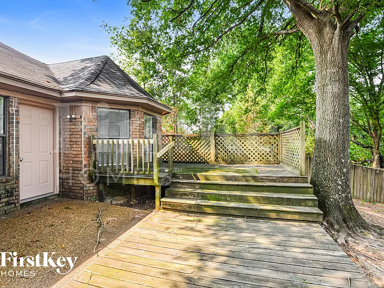 4538 Kings Grant Dr — Photo 17
