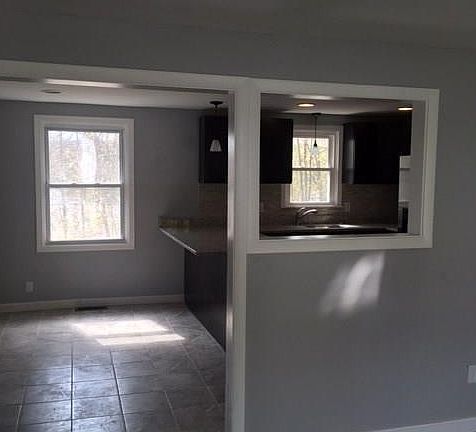3rd image of 109 Woodland Ave