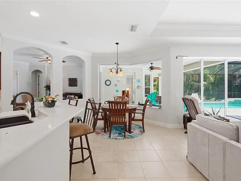 15449 Mulholland Rd — Photo 13