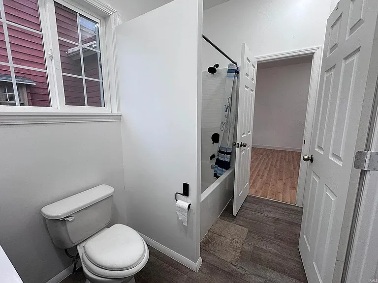 217 N F St — Photo 9