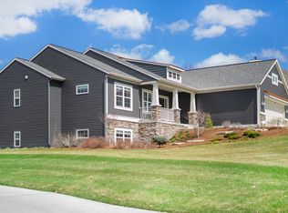 6121 Boulder Rdg NE, Belmont, MI 49306