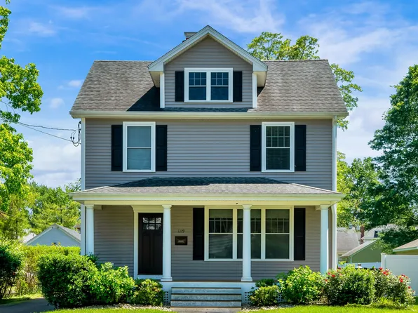 1379 Boulevard, West Hartford, CT 06119