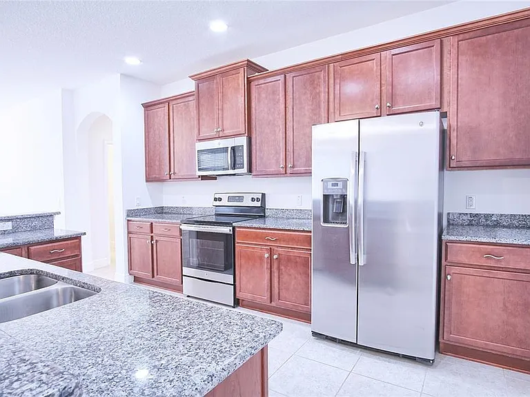 11619 Iris Spring Ct — Photo 4