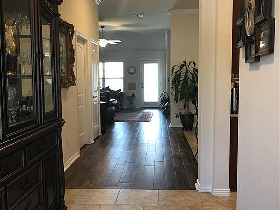 4th image of 4058 Geary St
