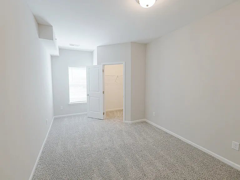 Grand Oaks Apartments — Photo 89