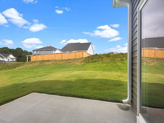 3rd image of 609 Corsac Ct
