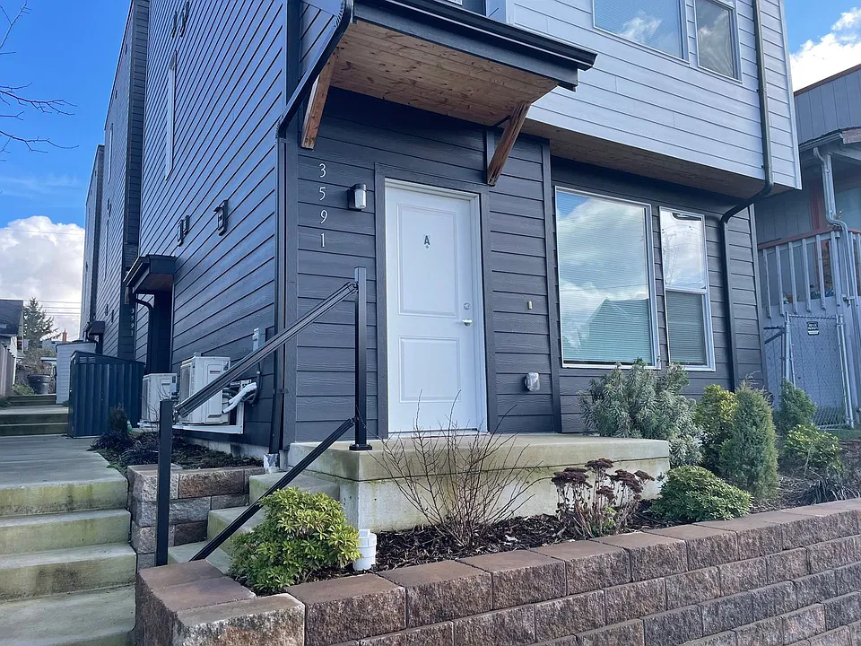 3591-3595 S G St