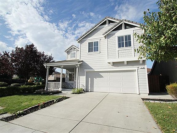 4th image of 27 Karen Dr