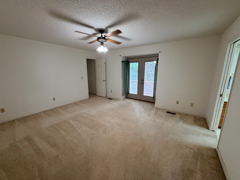 106 Fairhaven Dr — Photo 9