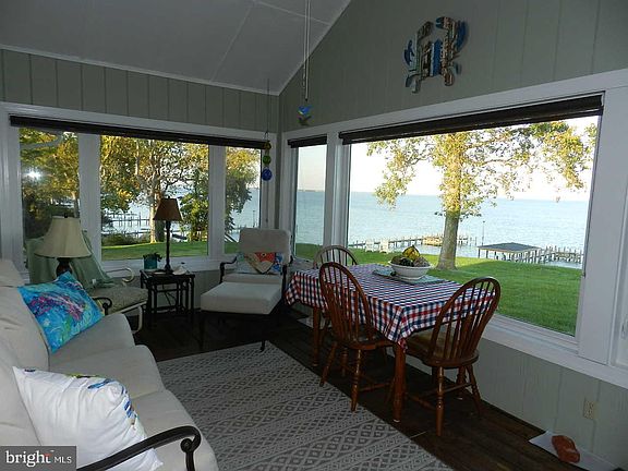 3rd image of 122 Haulover Cir