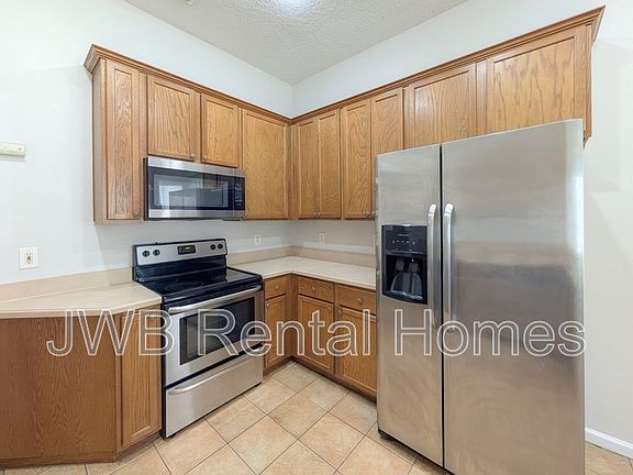 3rd image of 463 Portobello Dr