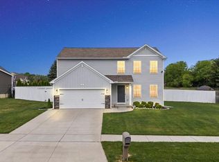 461 Golfside Dr, Lapeer, MI 48446