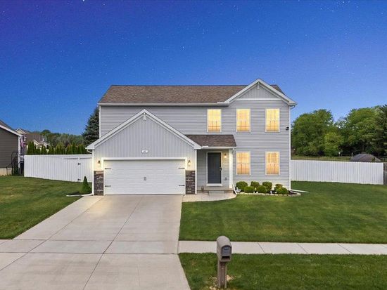 461 Golfside Dr, Lapeer, MI 48446