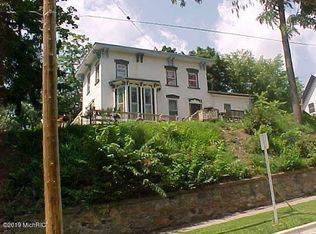 102 High St, Ionia, MI 48846